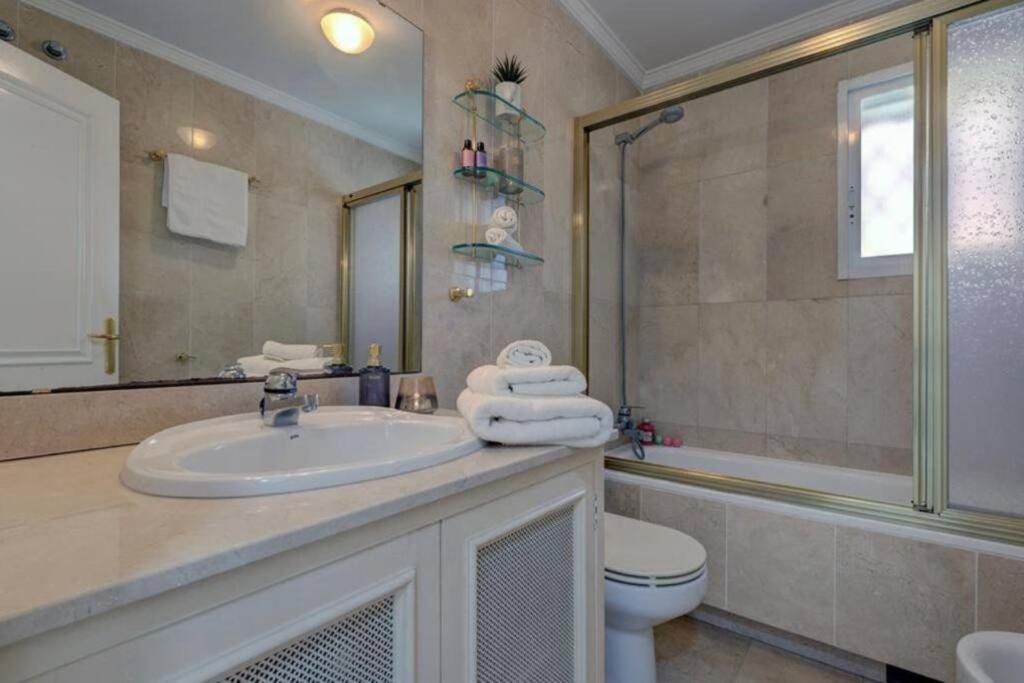 Apartament Aloha Gardens In Puerto Banus Marbella